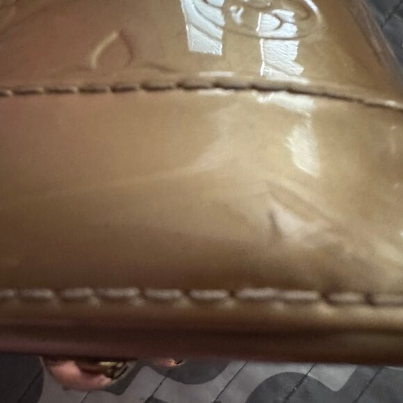 Authentic Louis Vuitton Alma PM Vernis Hand Bag - Picture 16 of 17